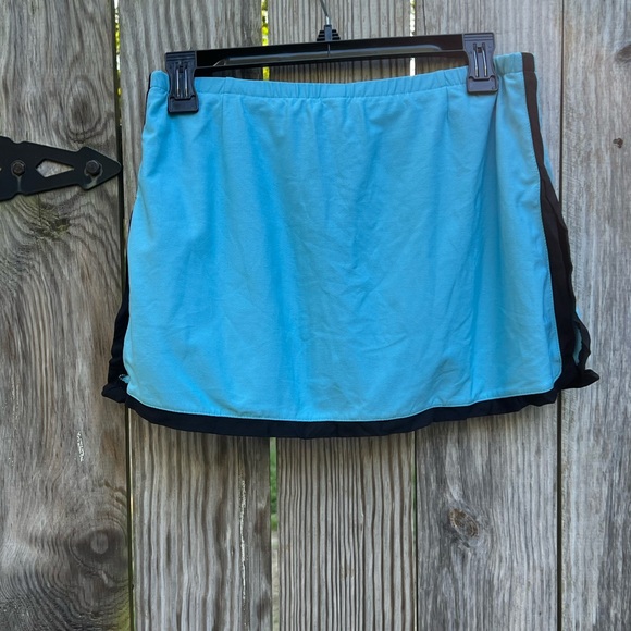 NIKE Dri Fit Turquiose Athletic Skort Women’s small 4-6 - Picture 8 of 9